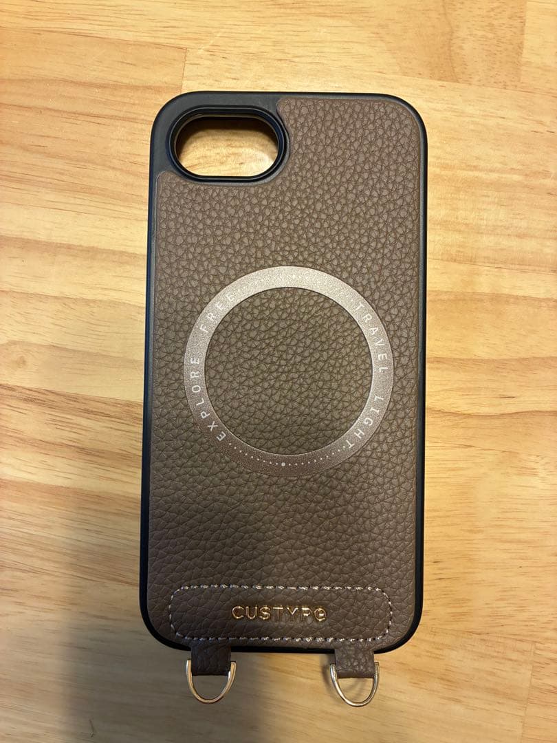 Custype ハート型 iPhone16eケース ブラウン(モカ)