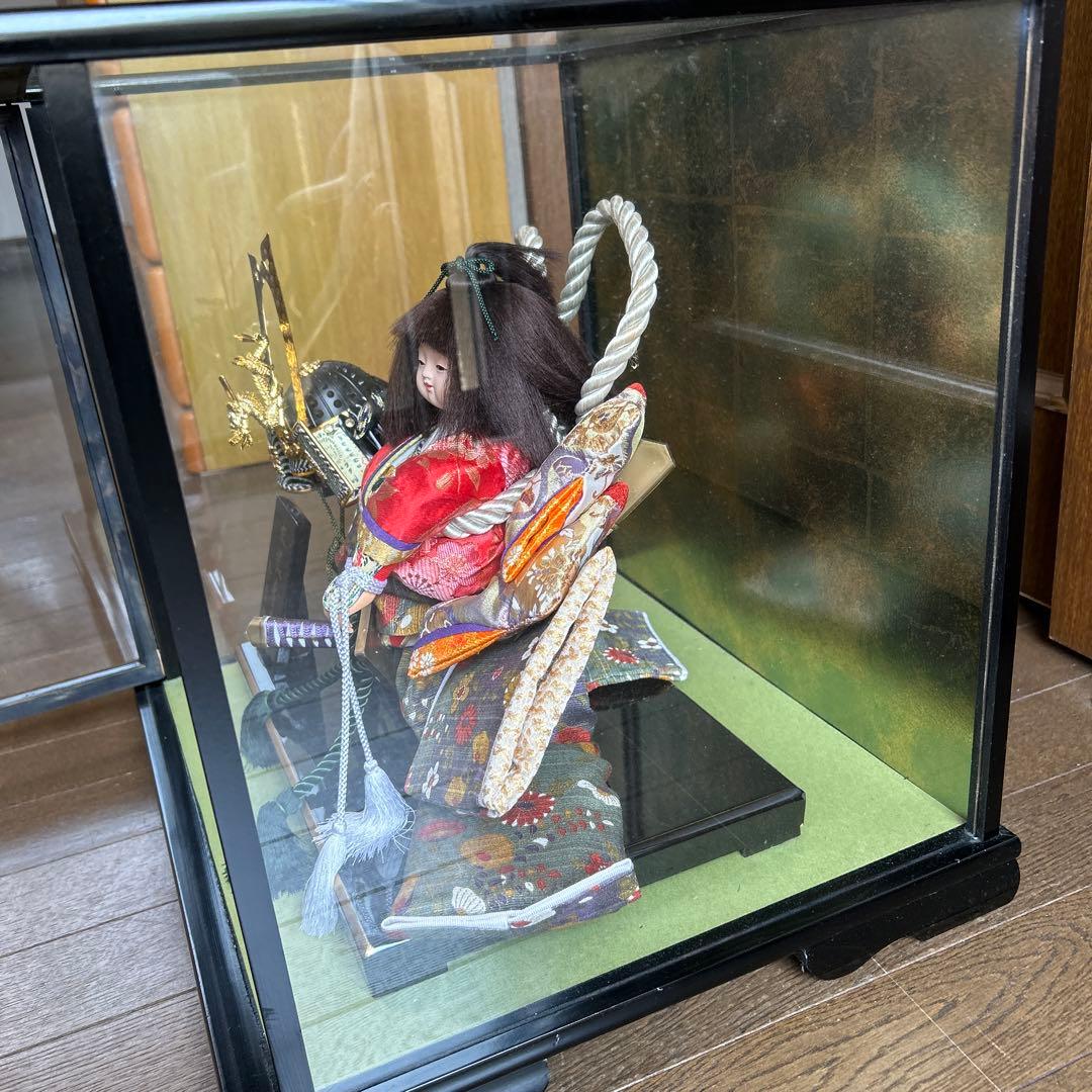 五月人形　ガラスケース入り