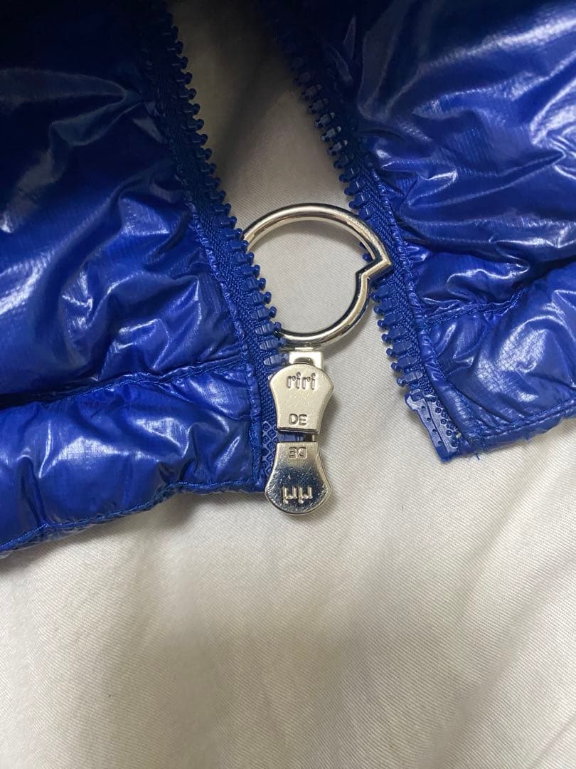 Moncler　ダウンベスト　HELSINKI　ヘルシンキ