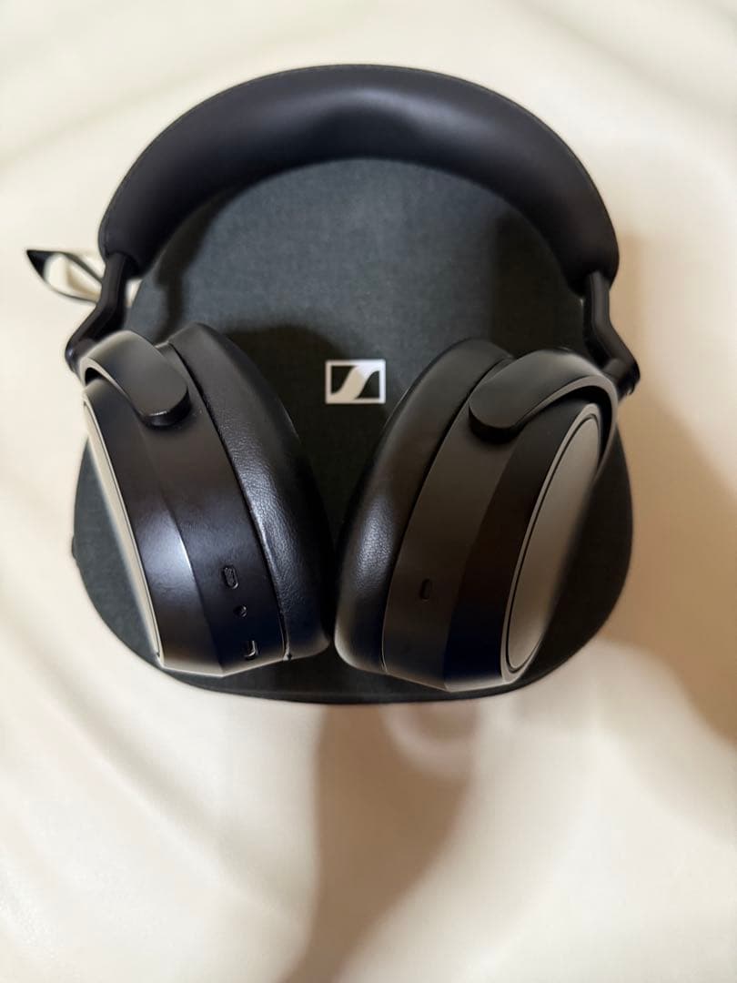 Sennheiser Momentum 4ワイヤレスヘッドホン ブラック
