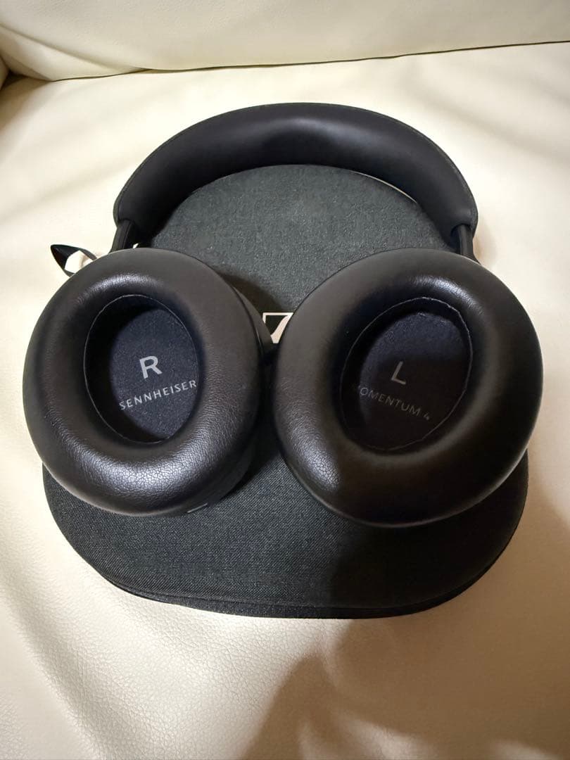 Sennheiser Momentum 4ワイヤレスヘッドホン ブラック