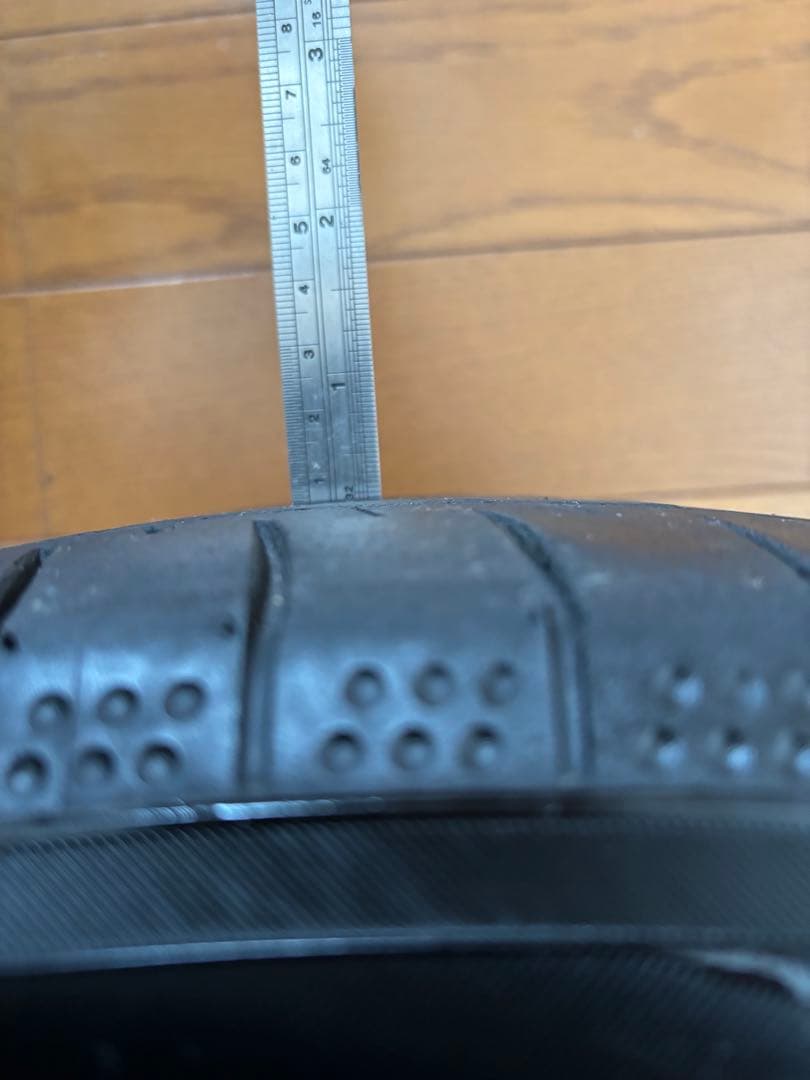 25年製60プリウス 純正アルミホイール タイヤセット4本　195/50R19