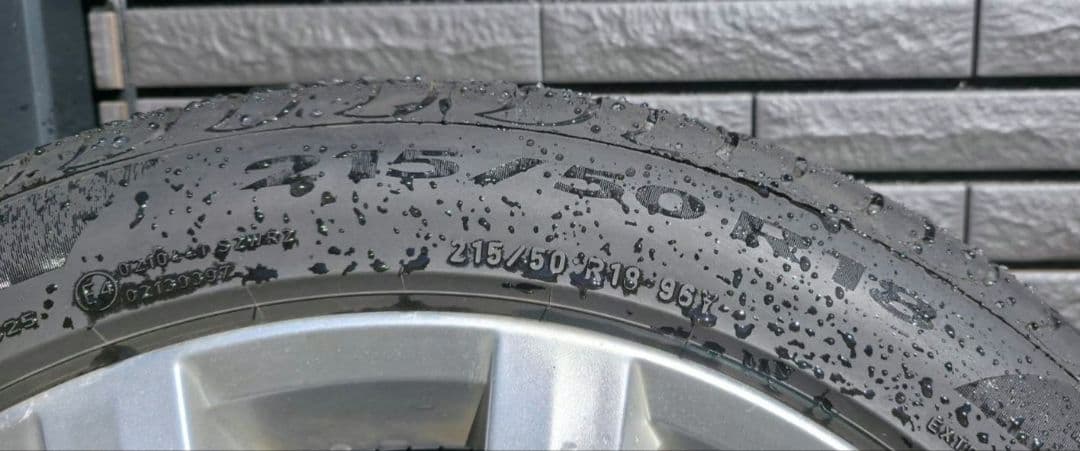 お値下げフォルクスワーゲンT-ROC 純正サマータイヤ ホイール PIRELLI