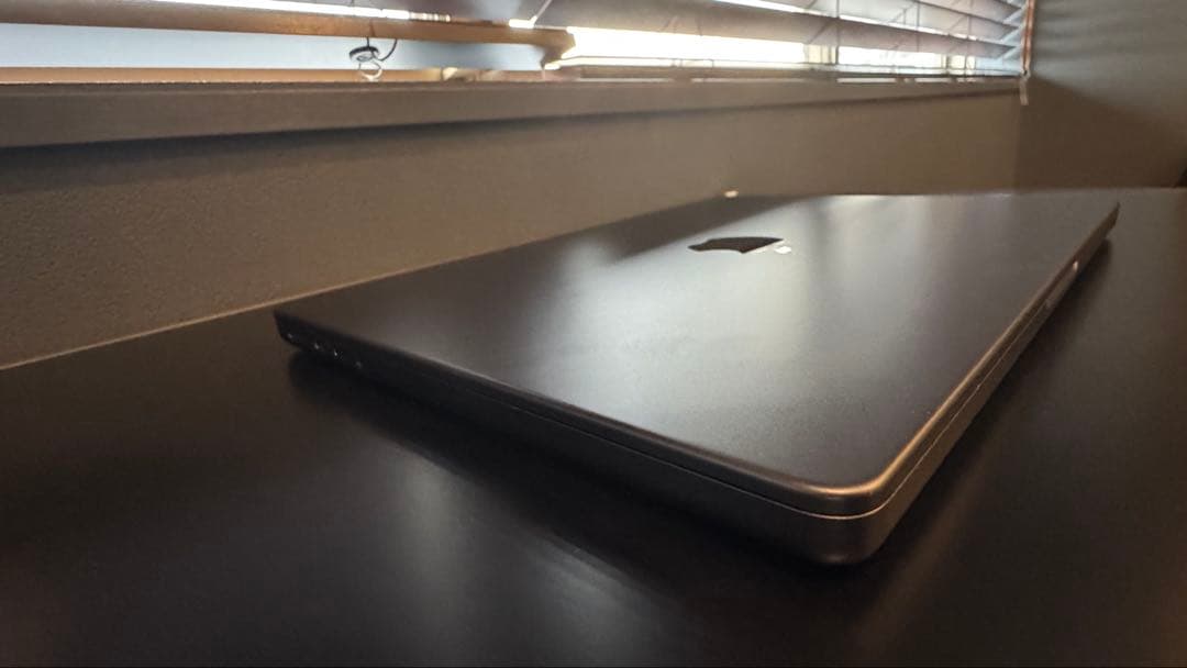 MacBookPro14インチM4 16GB 1TB