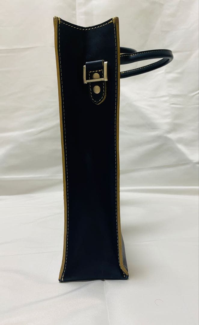 ヒ*ロ様 TRION トライオン A4対応 ビジネストート ネイビー レザートー