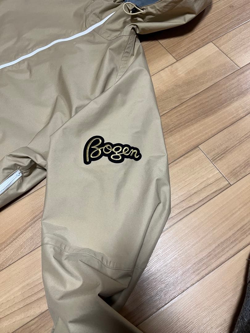 BOGENフード付きナイロンジャケット ベージュ