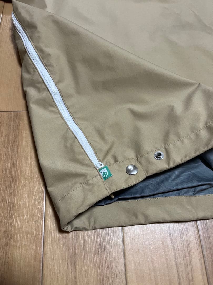 BOGENフード付きナイロンジャケット ベージュ