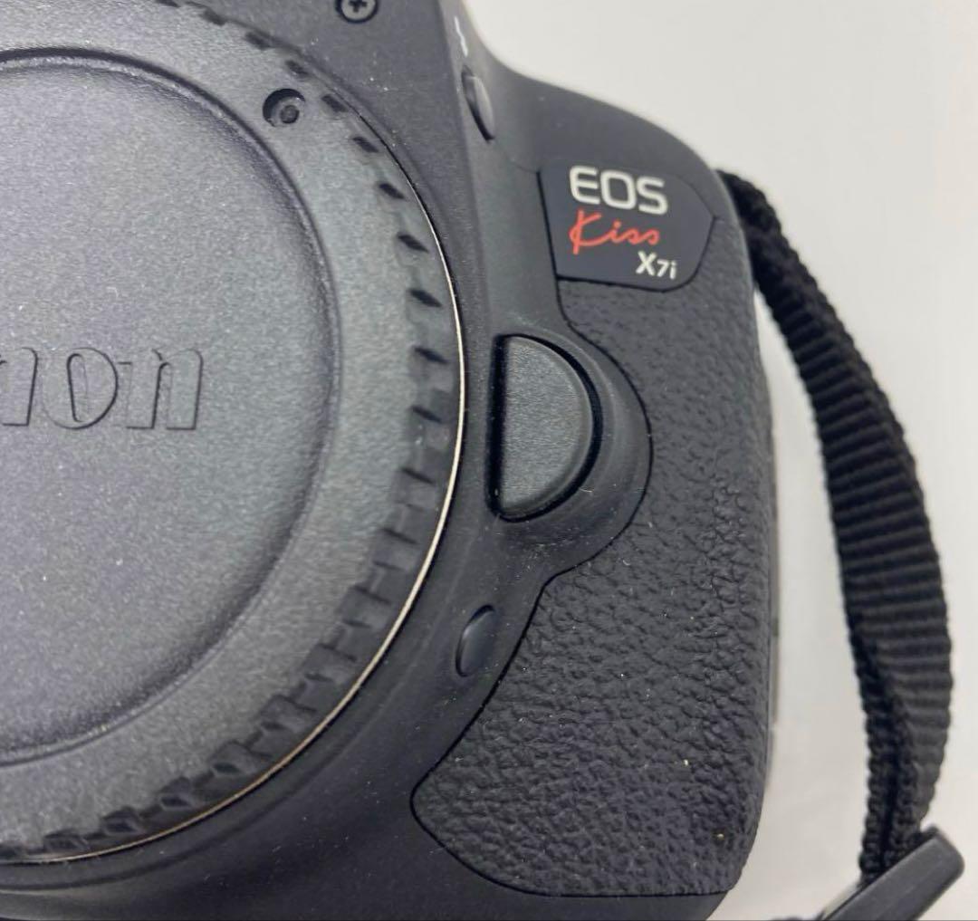 美品　キヤノン x7i ショット数500以下　⭕️日本製
