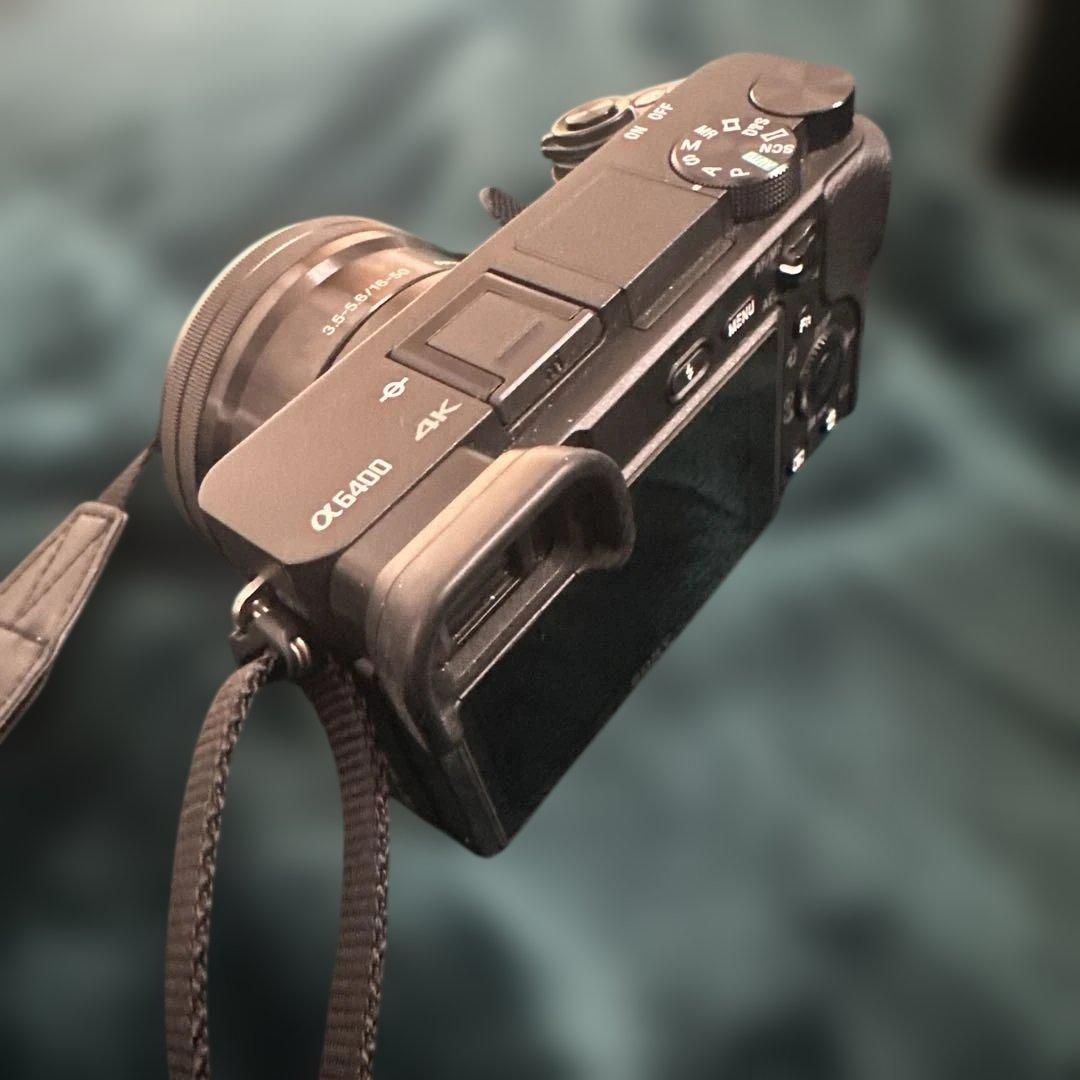 SONY α6400 ミラーレス一眼レフダブルズームキット　シャッター2034回