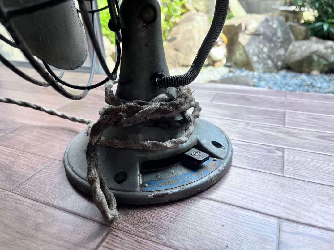 ヨ*ん様 レトロ　クラシックデザイン扇風機 3枚羽 お部屋のインテリア