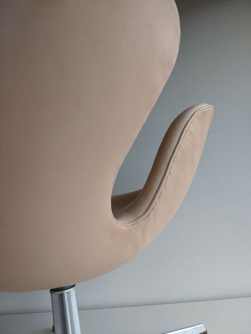 スワンチェア フリッツハンセン ナチュラルレザー フルベジタブルタンニン ヌメ革