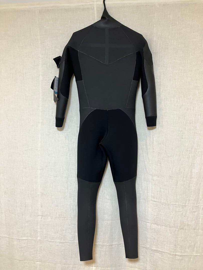 【新品未使用/試着のみ/メンズML】セミドライ ロングチェストジップfellow