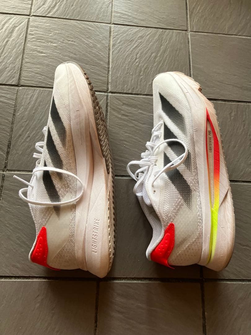 パリ　adidas ADIZERO SL2 27cm