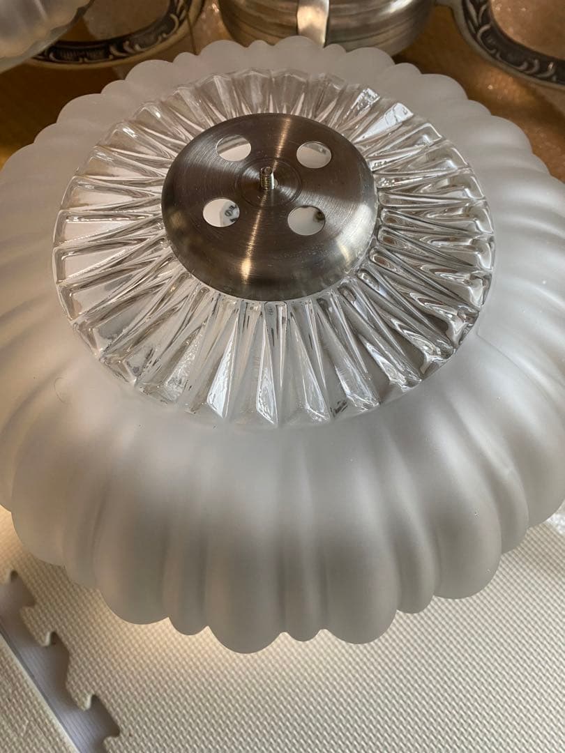 5灯　シャンデリア ホワイト ガラス