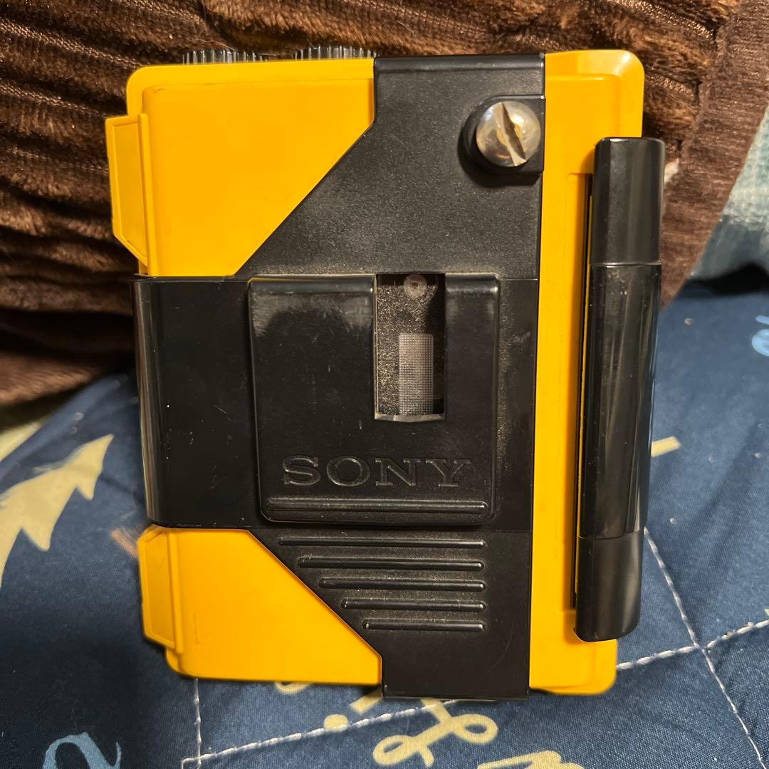 ち*ち様 SONYスポーツウォークマン WM-F5 カセットプレーヤー　ラジオの