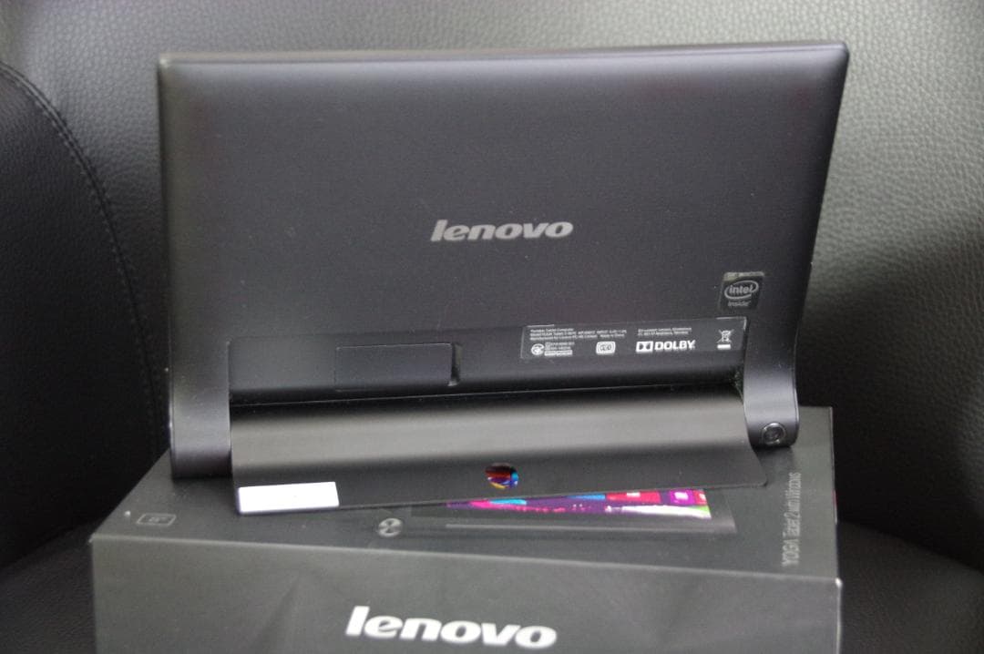 Windowsタブレット本体 lenovo YOGA Tablet with Windows10 2-851F