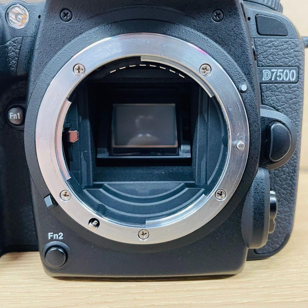 Nikon D7500 ボディ ショット数7,550枚 WW9525
