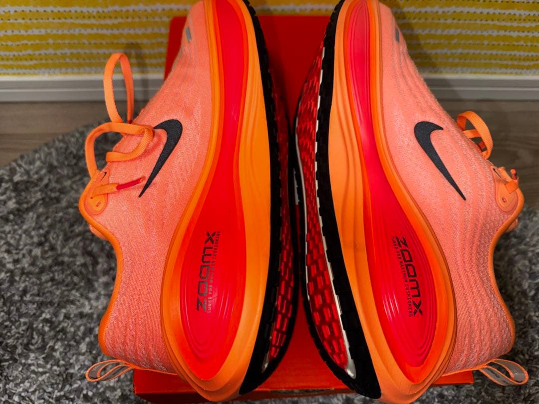 Nike ボメロプラス