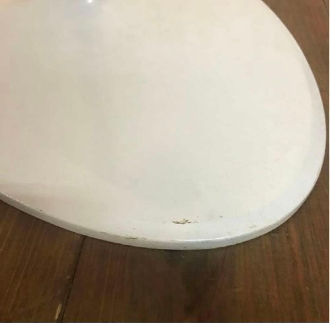 美品　鉄製　ホワイト　サイドテーブル　anna chen デザイン　ナイト