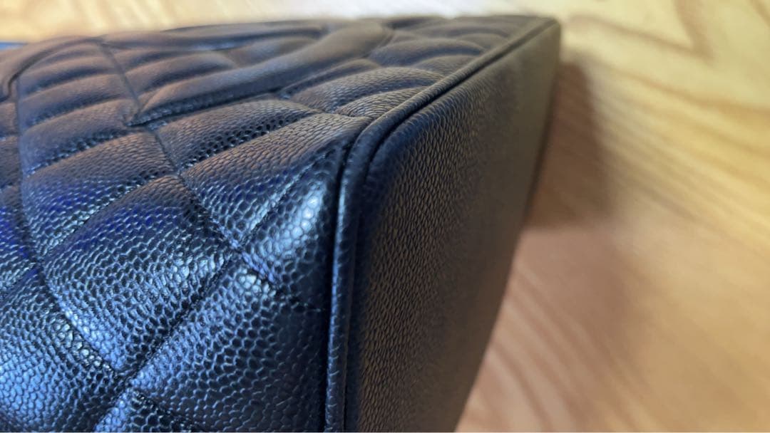シャネル　キャビアスキン復刻トート　シルバー金具