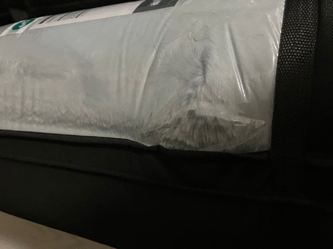 新品未開封　ニトリ　ラビットファータッチラグウサギラグ3 200X200 LGY