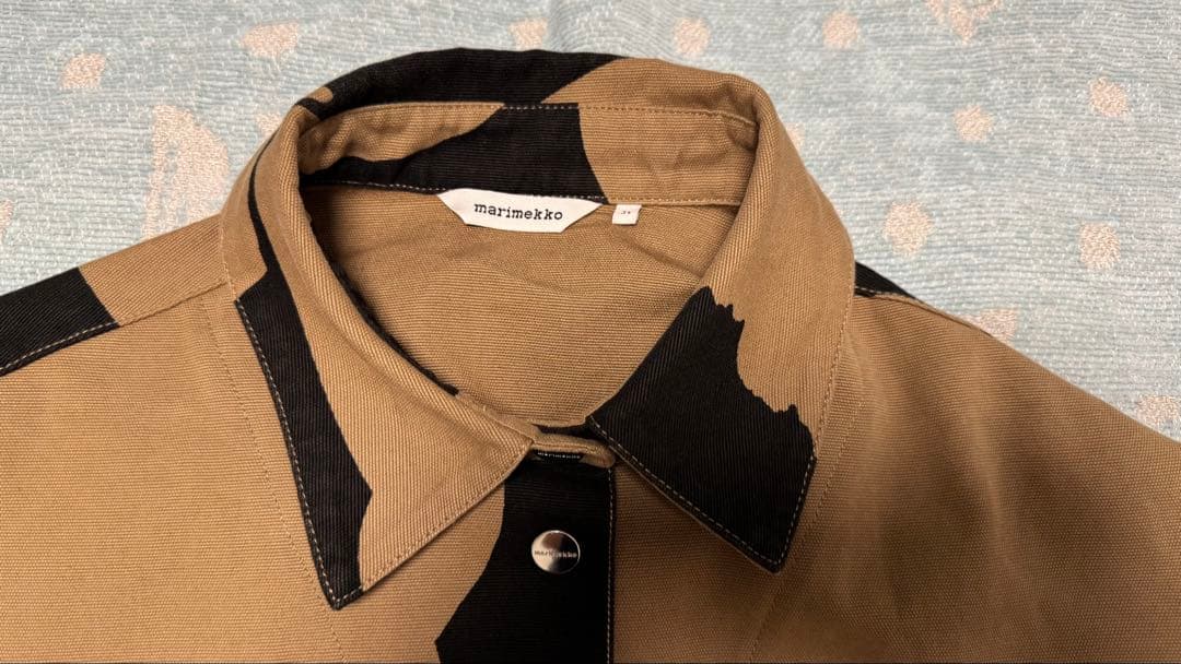 試着のみ:マリメッコ ウニッコ シャツ 34サイズ ブラウン ジャケットにも
