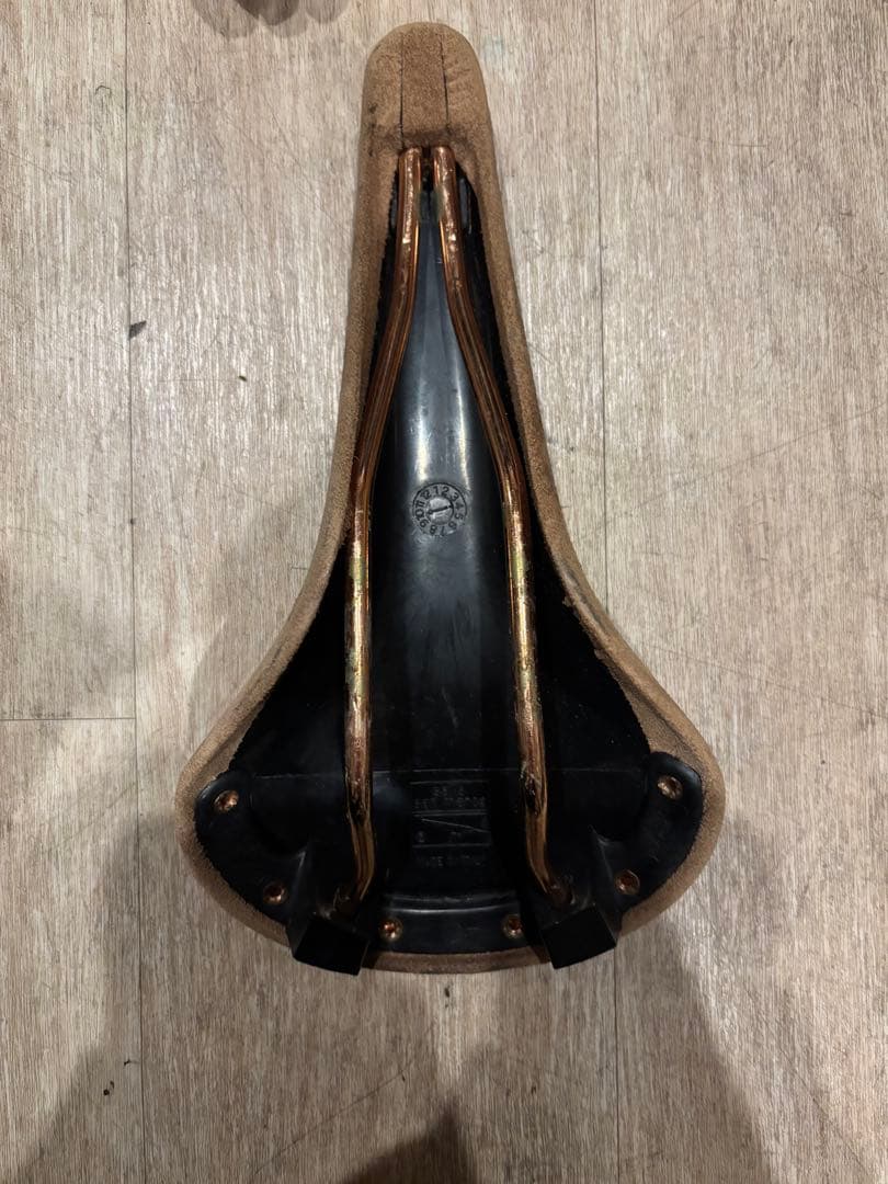 Regal ブラウンレザーサドル