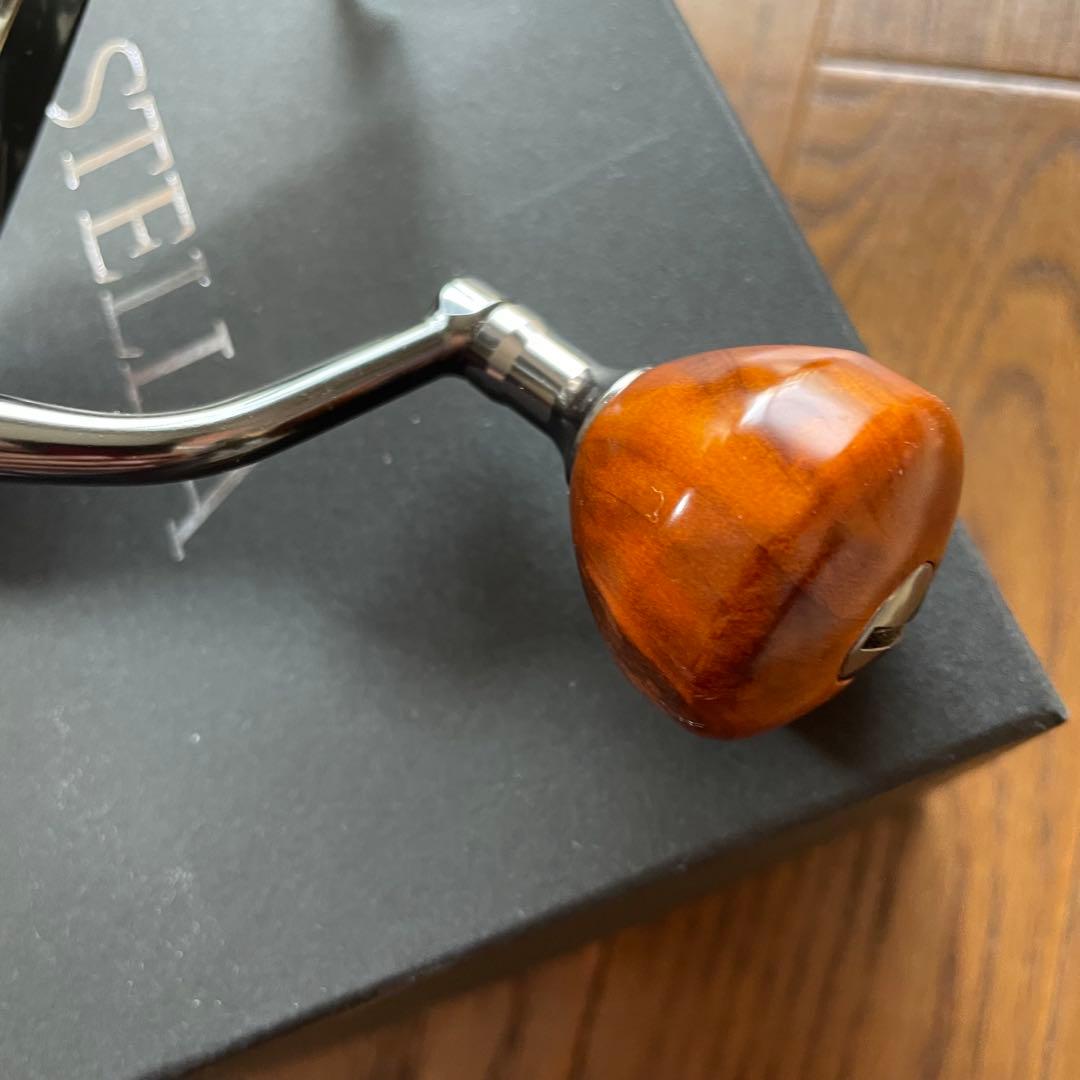 シマノ　22ステラ3000MHG ウッドノブ無し