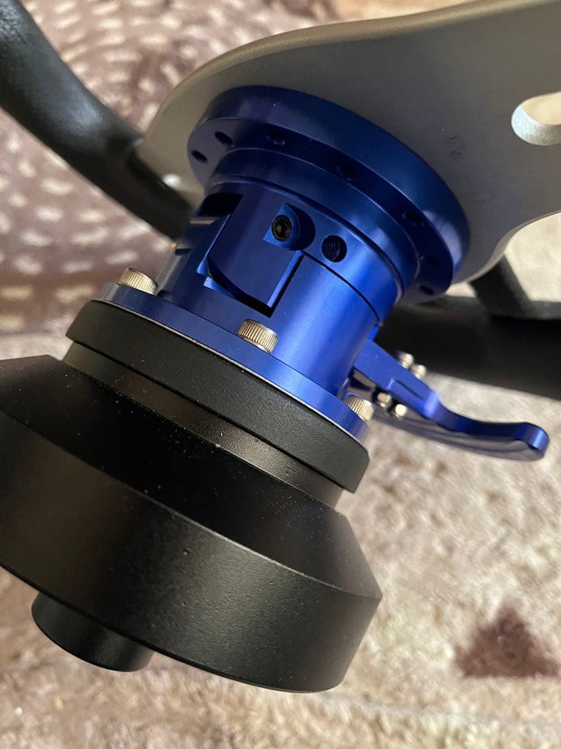 ※最終値下げ　MOMO ステアリングホイール 本体　トレック　美品　z33