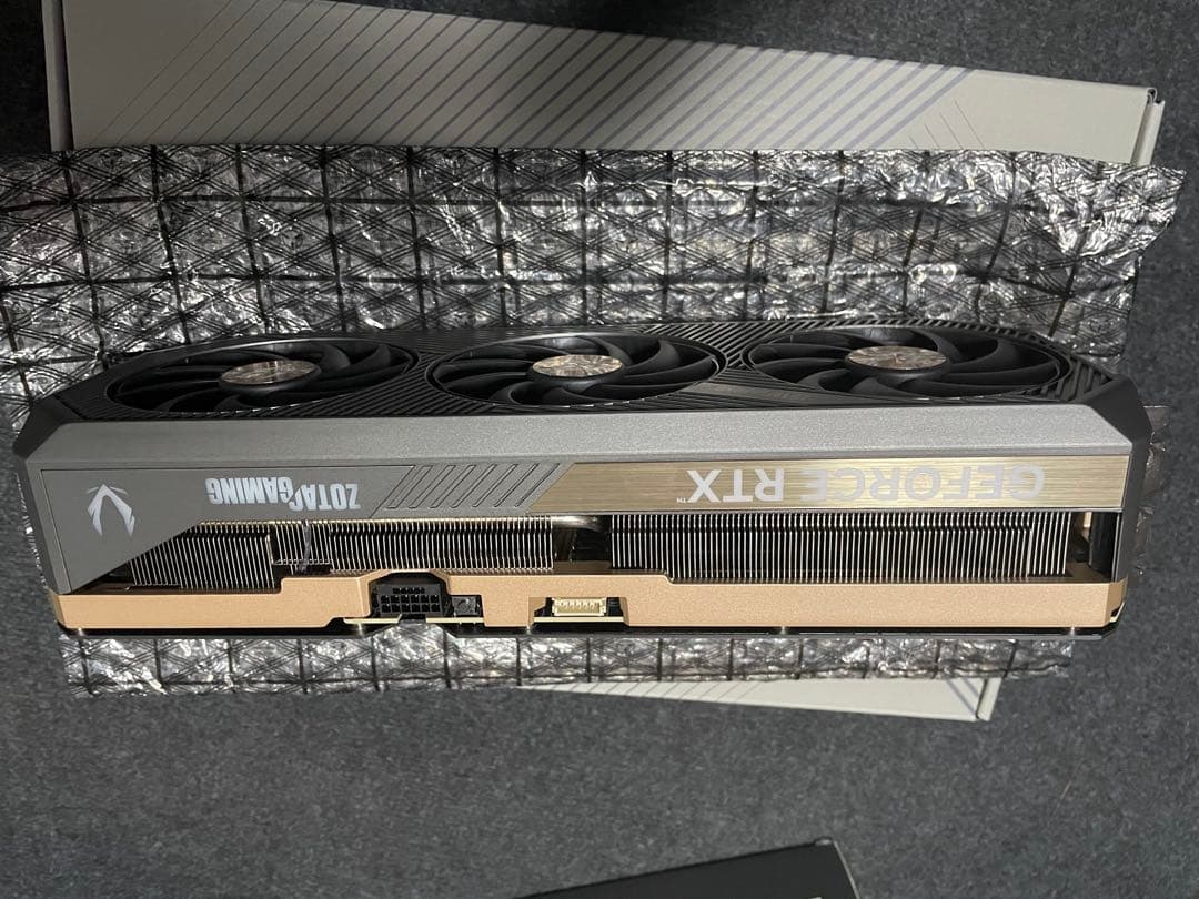 グラフィックボード・グラボ・ビデオカード ZOTAC GAMING GeForce RTX 5070 Ti 16GB