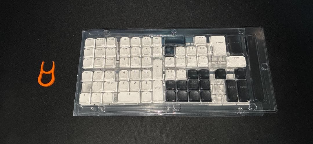 KEYCHRON K7 MAX ホットスワップ＆RGB対応 JIS配列 茶軸