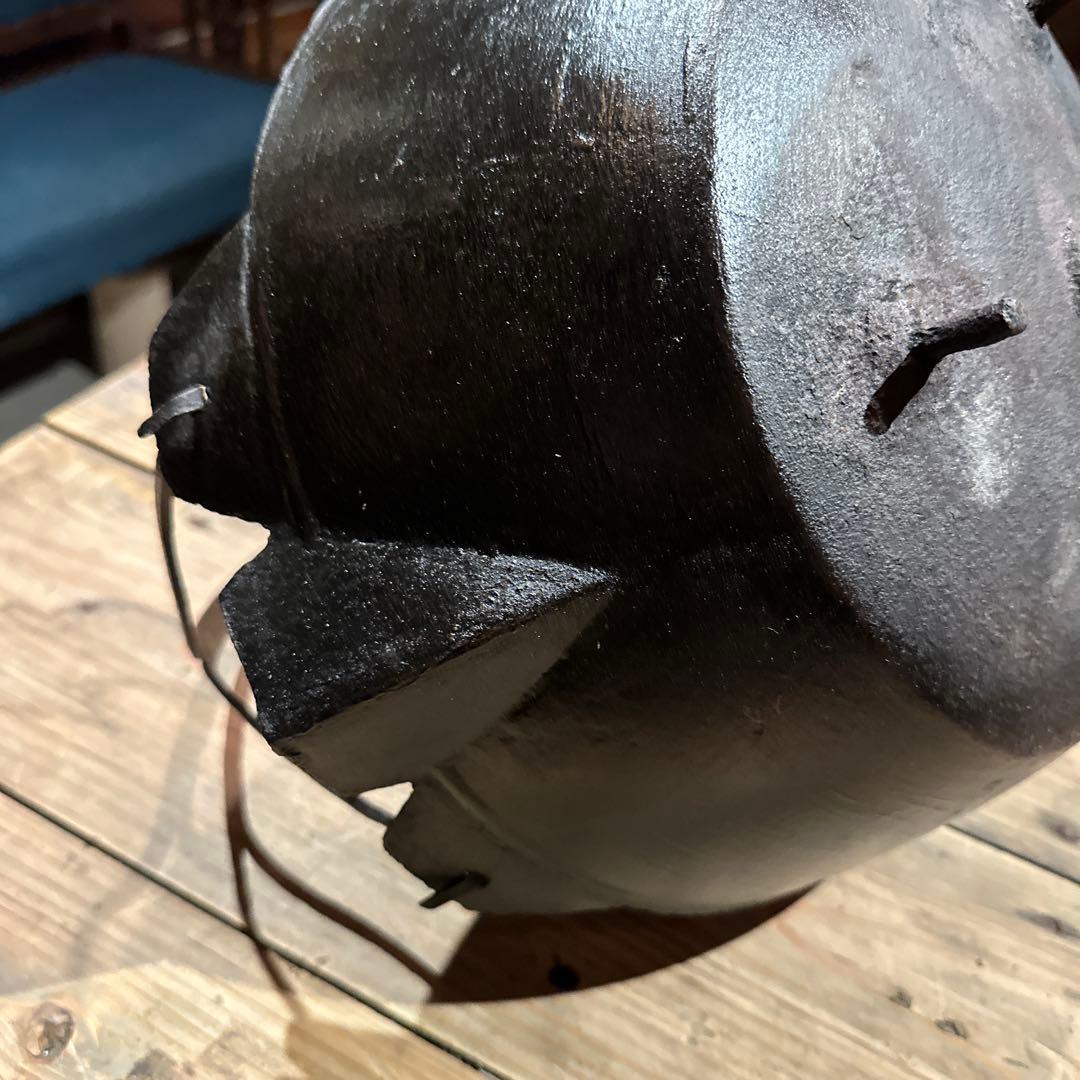 古い鉄製吊り鍋 注ぎ口付き / Antique Iron Pot 囲炉裏道具