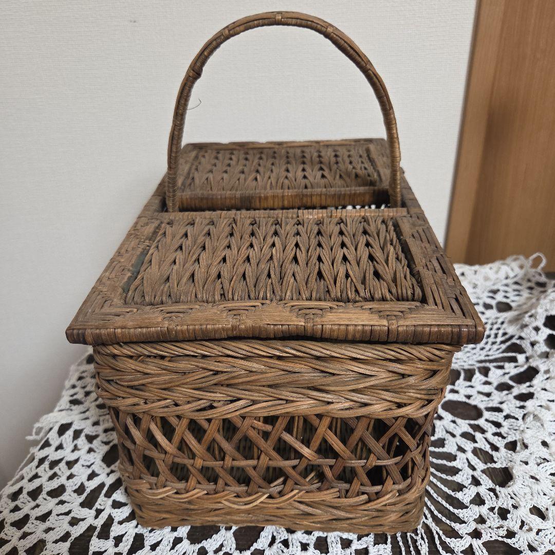 アンティーク　カゴ　パニエ　蓋付きバスケット　かご　籠