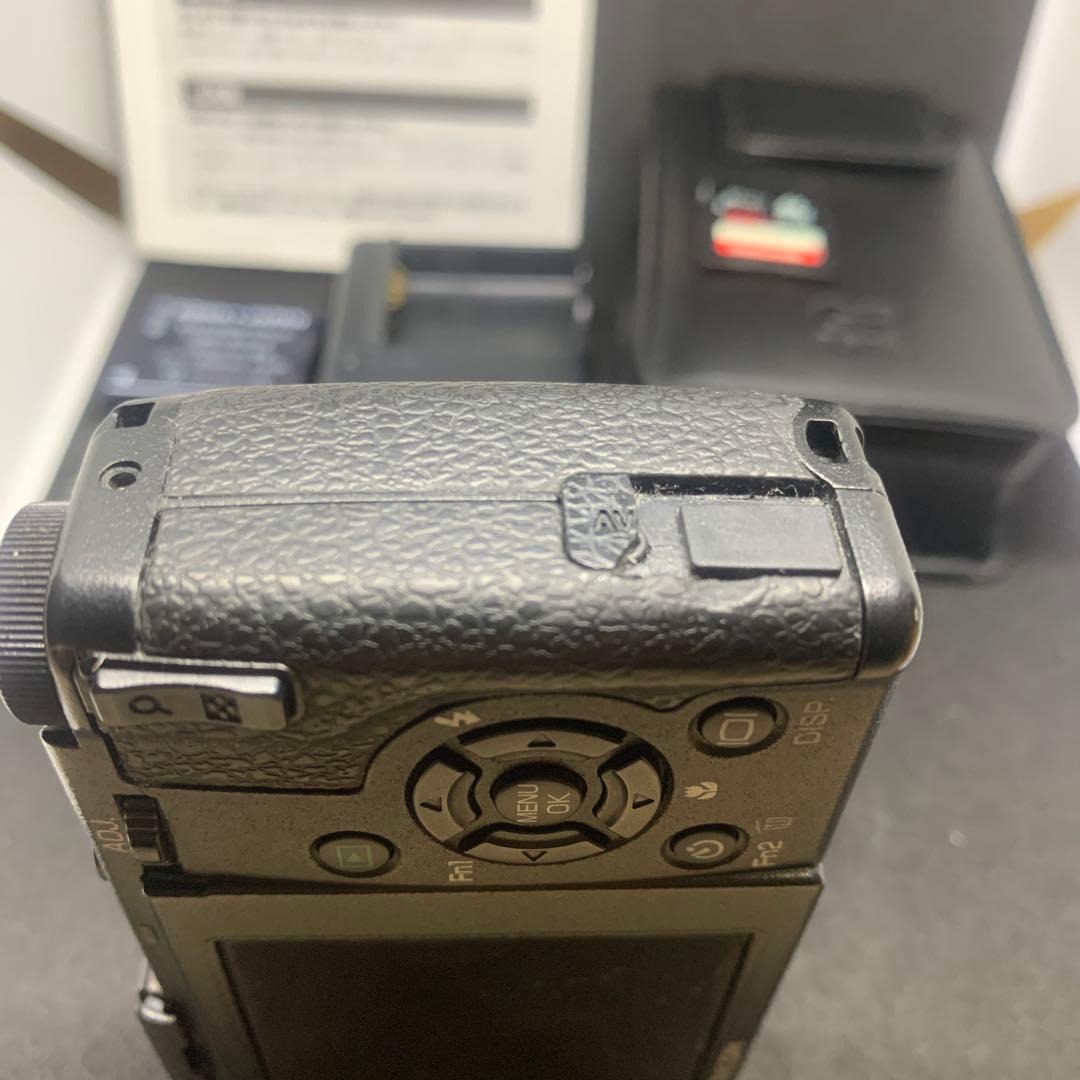 リコーGR DIGITAL III本体 + 専用レザーケースバッテリー2個付き