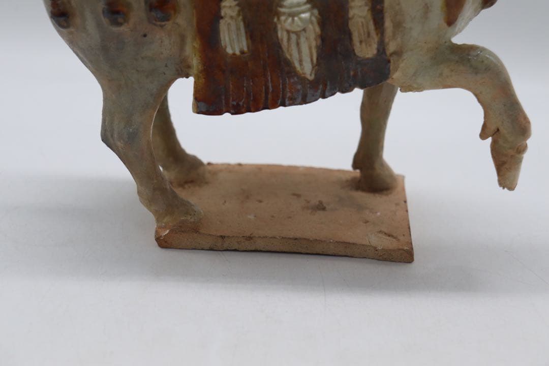 貴重　唐三彩　踏馬　紅木箱　時代物　送料込み250118