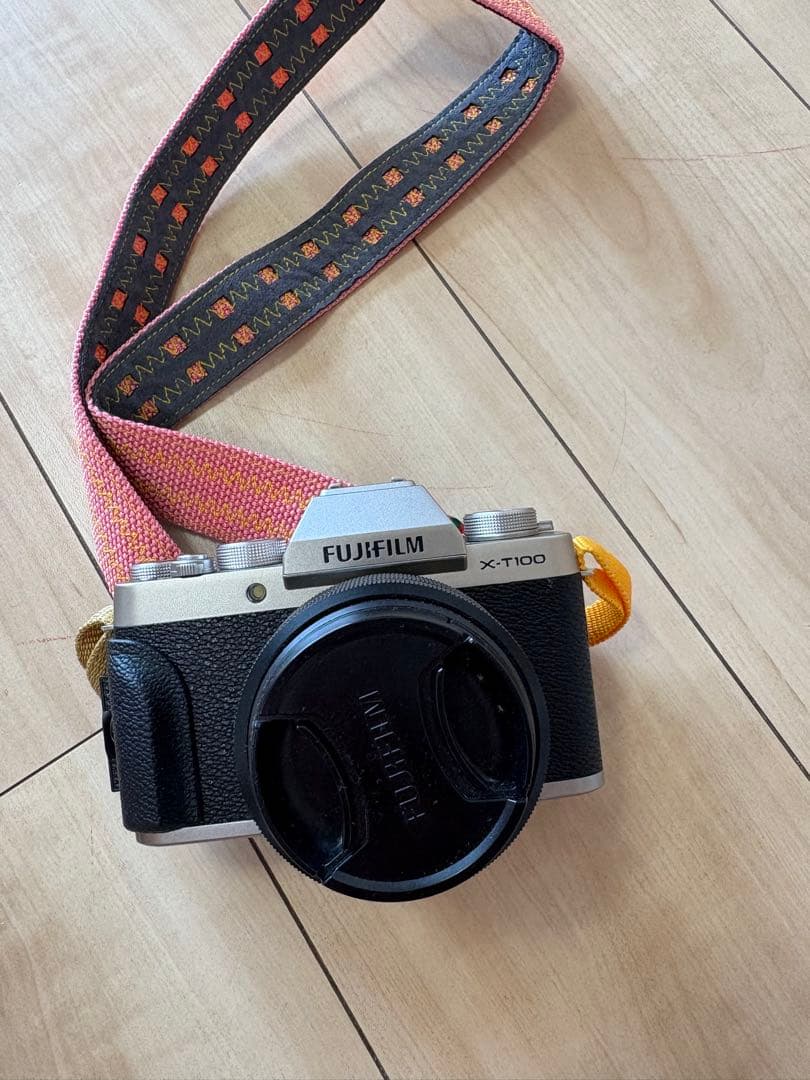 FUJIFILM X-T100 ミラーレス一眼　シャンパンゴールド　レンズキット