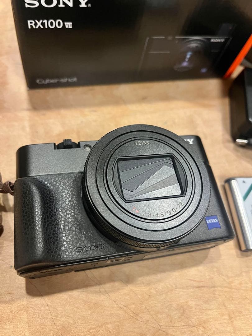 SONY サイバーショット　RX100M7