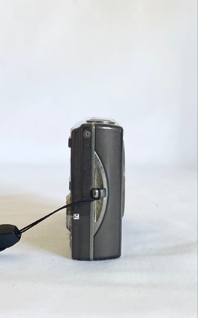 【完動品】Nikon Coolpix S710 デジタルカメラ 動作確認済み