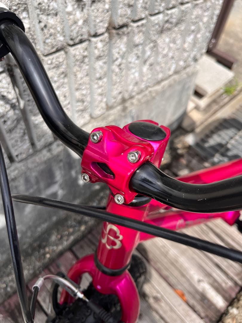 (送料込み)ヨツバサイクル 16インチ　クリスタルピンク