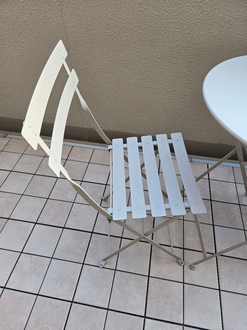 ビストロ メタルチェア(2脚)&ラウンドテーブル