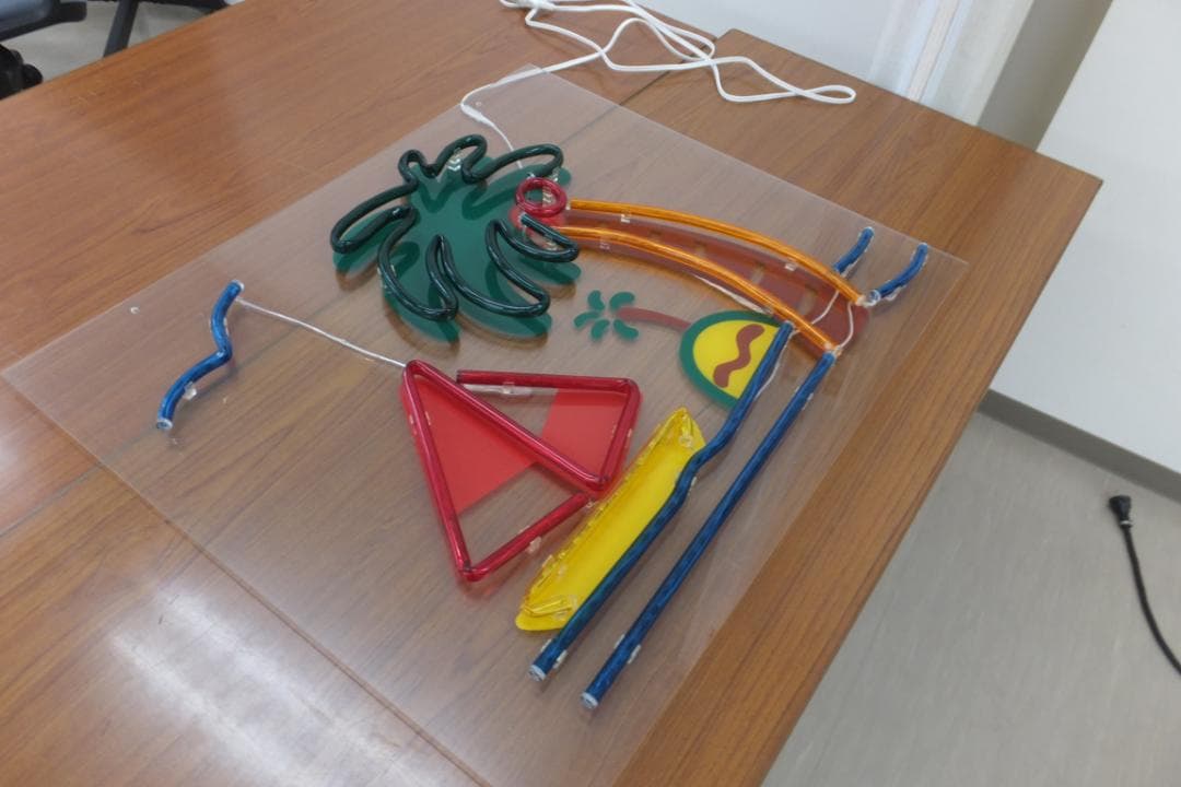 ネオン管（本物）ヨットとヤシの木