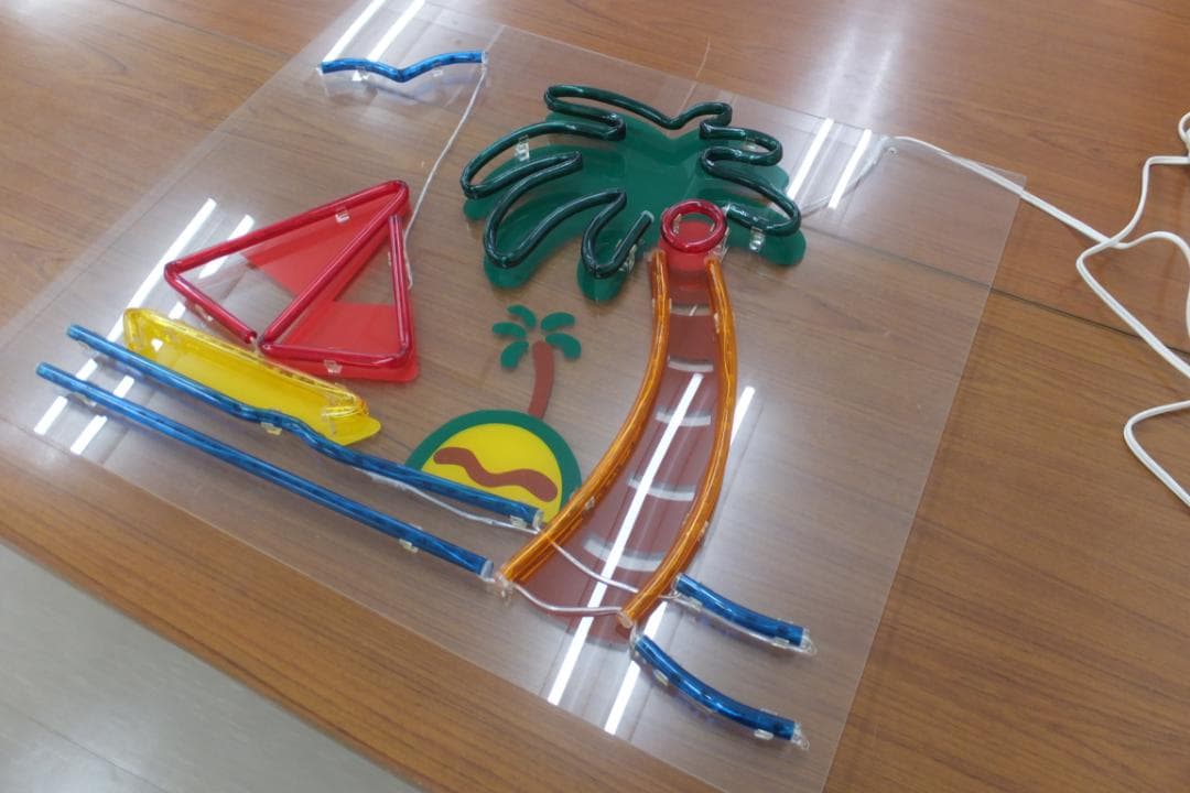 ネオン管（本物）ヨットとヤシの木