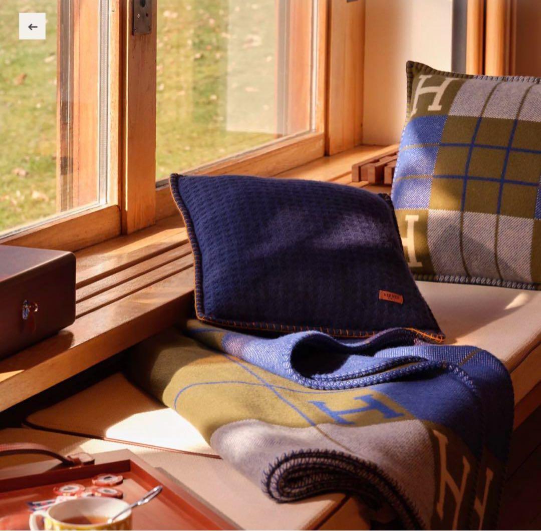 【新品未使用】エルメスクッション 《アヴァロンIII》 PM