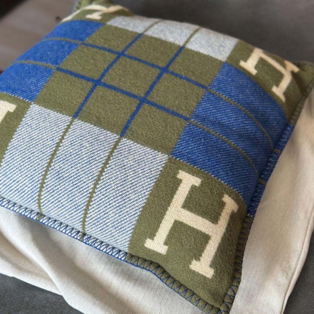 【新品未使用】エルメスクッション 《アヴァロンIII》 PM