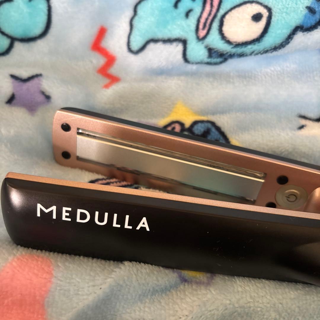 と*も様 MEDULLA 超音波トリートメントヘアアイロン