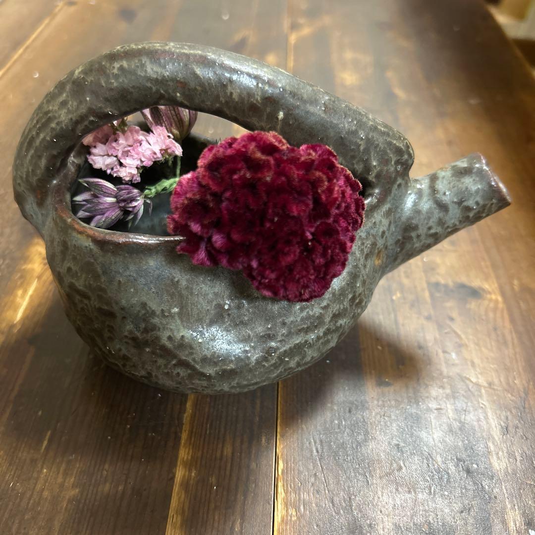 作家　陶芸作家　水差し　湯冷し　急須　酒器　じょうろ　生花　花器