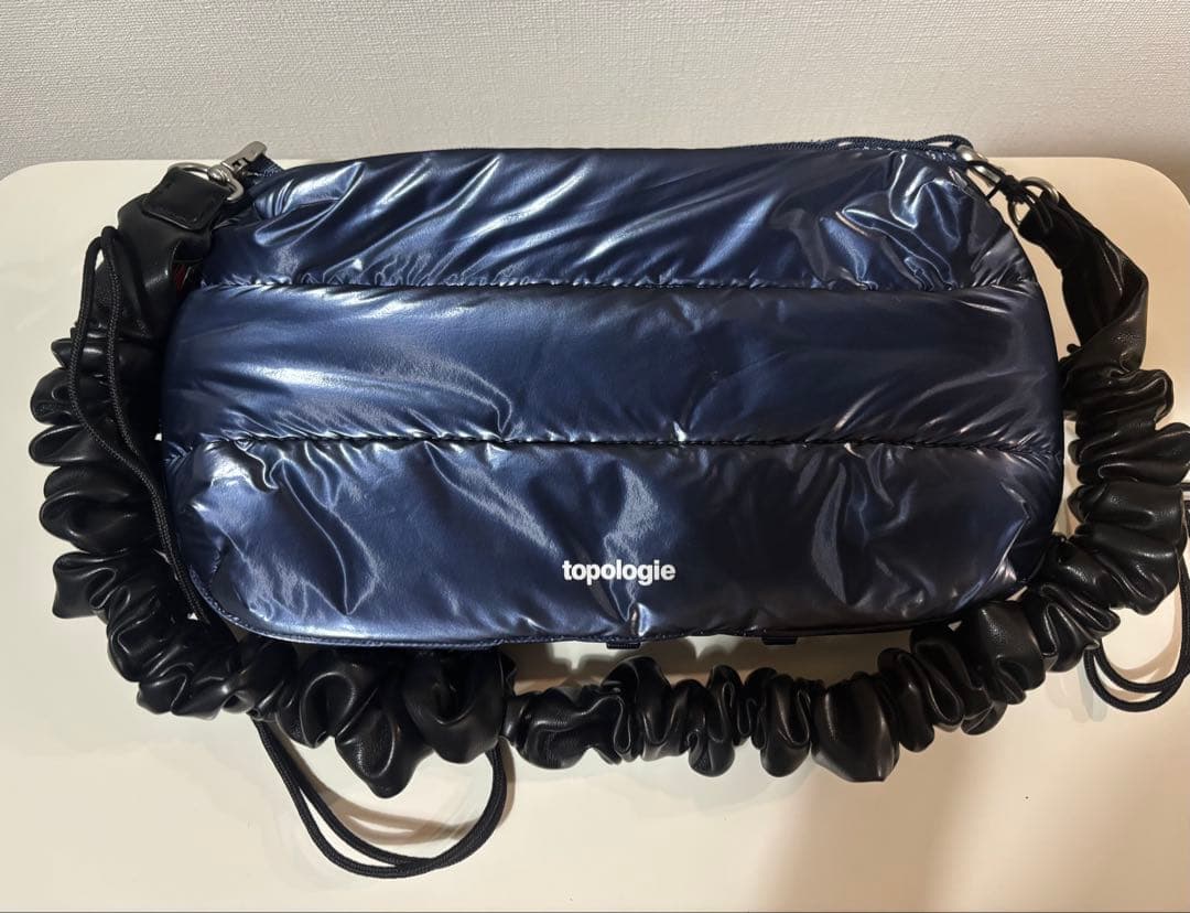 【新品未使用】トポロジー ボトルサコッシュラージ　ストラップ付