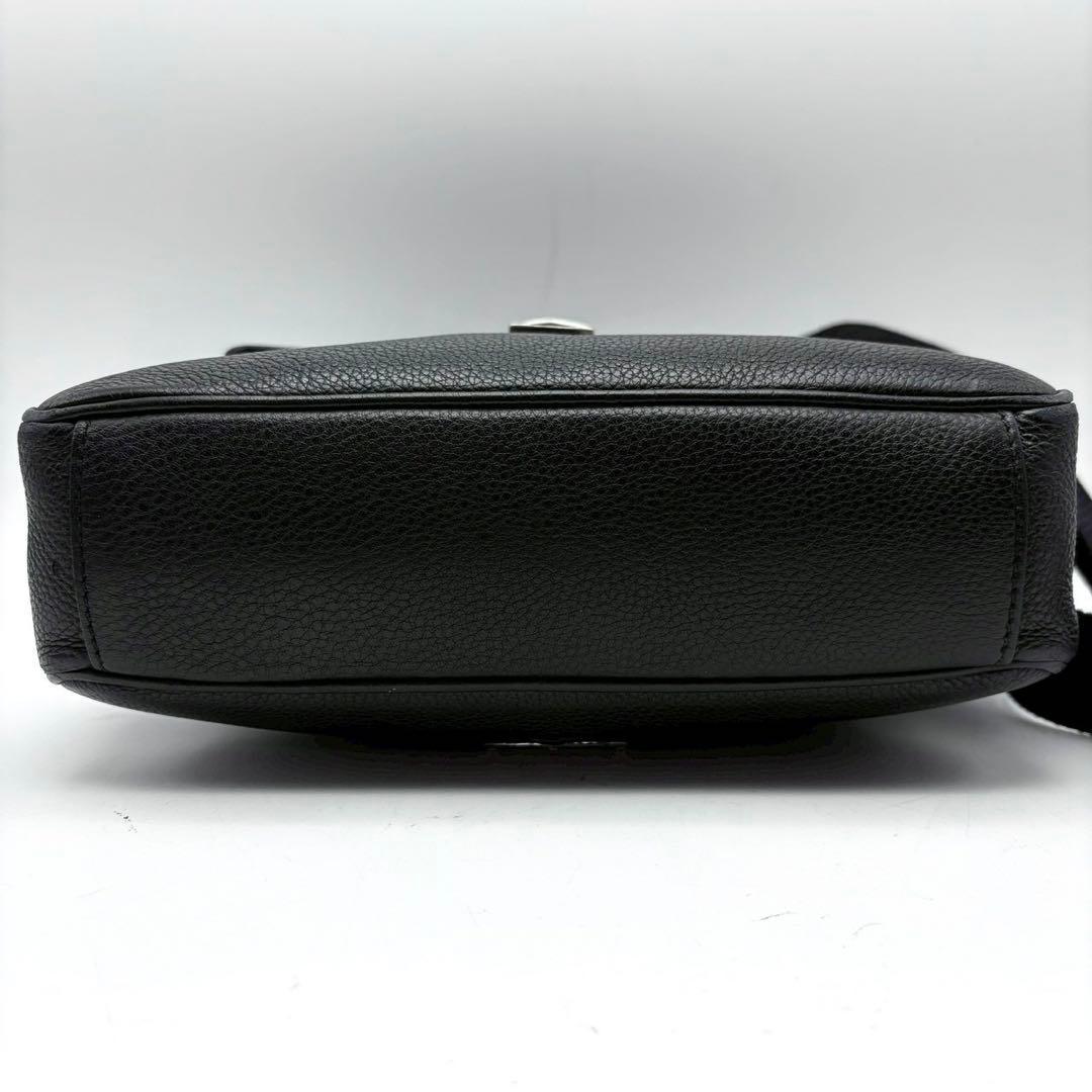 プラダ ショルダーバッグ ヴィッテロ レザー ロック ブラック