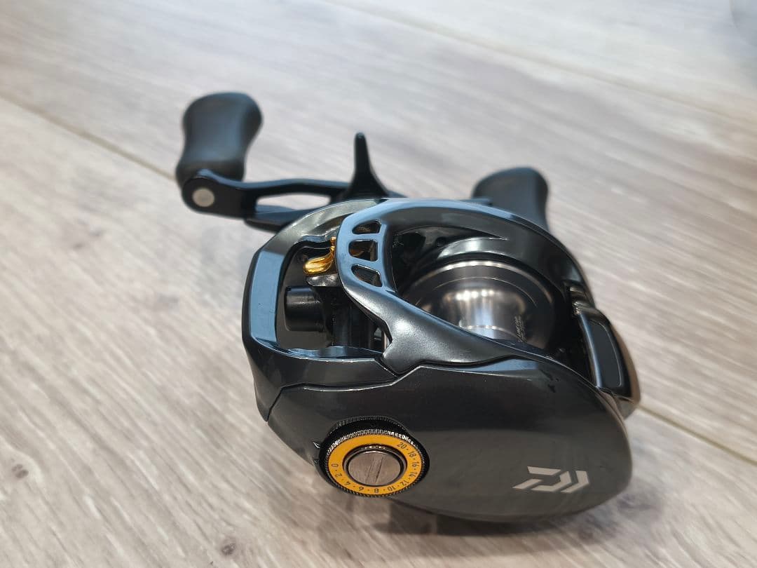 ダイワ 17タトゥーラ svtw 6.3 右ハンドル