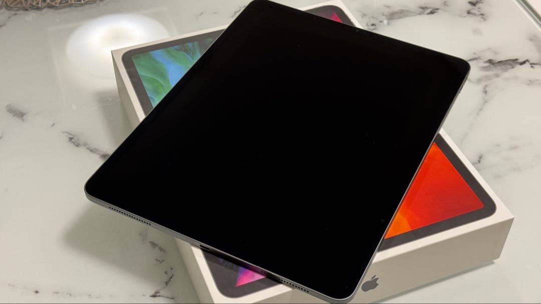 iPad Pro 12.9インチ（第4世代）　A2229 128GB